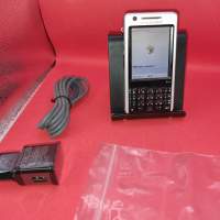 50 appareils Sony Ericsson P1i Silver Black Nostalgia Phone Rare bon état